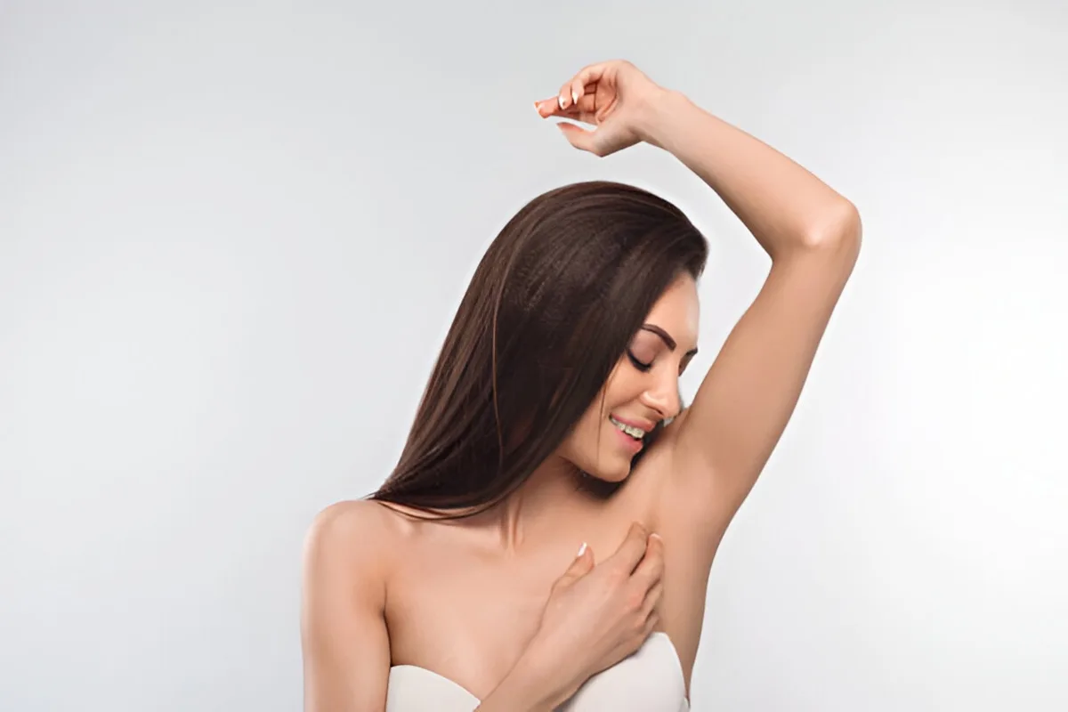 miami woman holding her arms up